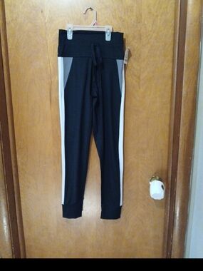 High-Waist Black Leggings with White Side Stripes and Drawstring